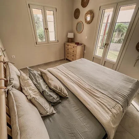 Elia Villa Peroulades (Corfu)